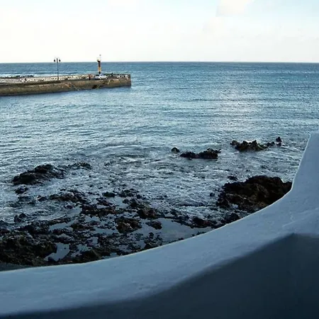 Casa En Primera Linea De Playa * Arrieta (Lanzarote)